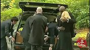 英国街头搞笑：死人复活