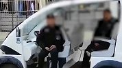 霸道高校！学生不在学校经营的快递站拿快递就扣学分 不让毕业！