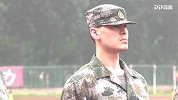 中国男篮军训汇报表演致敬最可爱的人！解放军精神令男篮备受鼓舞