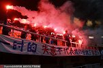 超越众将遗憾谢场 球迷高歌不离不弃