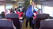 塞维全队抵达马德里备战焦点战 塞维马竞谁能继续紧咬巴萨-专题