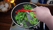 肉丝怎么炒好吃又嫩，像我这样做的香辣肉丝炒茼蒿菜又嫩又好吃