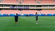 中国足协杯-17赛季-申花翻译训练场大秀脚法 赛前热身陪练秦升孙世林-新闻
