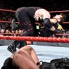WWE-17年-RAW第1275期：单打赛罗林斯VS恶魔凯恩-全场