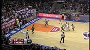 CBA-1314赛季-常规赛-第11轮-苏伟在易建联头上摘得进攻篮板2分打中-花絮