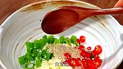 方便面也能玩出新花样，做一碗麻酱拌面超开胃