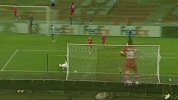 第14分钟安特卫普球员三好康儿射门 - 打偏