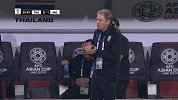 比分落后泰国加强攻势 普昂詹再来一脚远射打飞