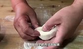 农村大妈教你在家做糖饼，无技巧无难度，3分钟学会，外酥里软