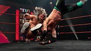 NXT UK第156期：赛文激战丹尼斯 贝特大耍双节棍