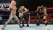 RAW第1342期未播出片段 贝基联合罗西击退暴动小队