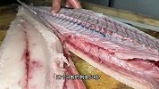 福建大叔15岁继承家族手艺，1天手工切300多斤鱼肉，坚持了60多年