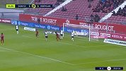 第55分钟第戎球员巴尔德射门 - 打偏
