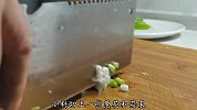 酸辣土豆丝想要炒的好吃，也有技巧，掌握好这2步，酸辣脆爽超下饭