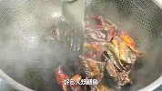 鳝鱼到底要不要洗掉血水？湖南大厨教你这样做，汤鲜味美特别下饭
