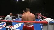 格斗-16年-英国26岁拳王拥100%击倒率 身高1.98米重拳难敌