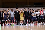 荣耀时刻！广东同曦赛后朱芳雨为万圣伟颁发上赛季总冠军戒指