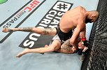 大号版小鹰！奇马耶夫首回合TKO对手 距上场胜利仅过去10天