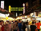 东北夜市究竟有啥，俄罗斯人都跑来撸串儿，网友：小场面