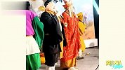 生活不容易，大圣也要街头来卖艺
