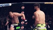 UFC-18年-不愧王的男人！重量级经典大战布朗与斗牛犬火爆对轰-精华