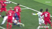 冷静点！金维成禁区头球险破门 朝鲜主帅场边白高兴一场