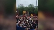 篮球-16年-人山人海！广州球迷全城出动目睹詹皇风采-新闻