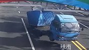 神操作！货车遭限高架削顶被腰斩 驾驶舱如火箭发射被弹飞
