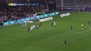 第25分钟里昂球员登贝莱射门 - 打偏