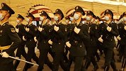 飒！中国人民解放军俄罗斯红场彩排 昂首阔步齐声高唱《喀秋莎》