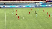 北控防线被完全压缩 杨宇右脚弧线球高出横梁