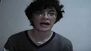 搞笑-20120307-东北小伙学印、日、韩三国英语口音