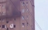 突发！长春一高层小区疑煤气爆炸窗户炸飞 居民用床单惊魂逃生