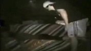 恶搞-烧熟睡人的PP