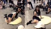 漫展现场频做不雅动作 JK小姐姐：抹黑圈子 保安在哪里？