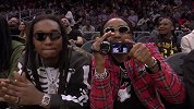 忠实观众还要拿DV记录！Migos成员结伴现场观战NBA