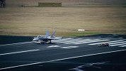 红牛新赛季宣传片F1 赛车 vs F-A-18 Hornet 大黄蜂