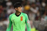 成长的代价有苦有泪 颜骏凌已尽全力力保球门