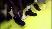 AJ6经典黑红即将复刻发售 重温篮球之神上脚画面