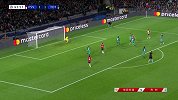 佩雷罗1V3完成突破 外脚背撩射考验洛里