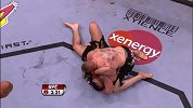 就是这么豪横！WWE野兽转战UFC 全场把对手按在地上摩擦