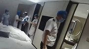 广西一男子酒后在客房内摔伤 失去全身约三分之一血液