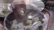 “拔丝馒头”怎样做才好吃？大厨教你一招，香甜酥脆，越吃越过瘾