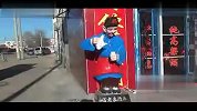 山寨古代店小二惊现街头雷你没商量！