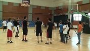 篮球-14年-2014巨星中国行：雷阿伦弧顶小试身手 连中7记三分博得满堂彩-新闻