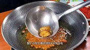 做辣椒油有人直接泼油，有人直接加水，都不对，大厨教你正确做法