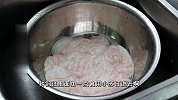 肥肠加1个菠萝，这做法吃一次回味一次，爽口味美开胃，越吃越爱