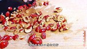 玉米面倒入滚烫的开水里，出锅瞬间变美食，30年头一次见，太香了