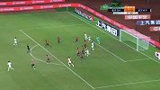 卓尔开出战术角球 宋志伟禁区外直接推射被邓小飞没收