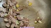 胡萝卜炖羊肉，咸香不腻又软烂入味暖身又暖胃